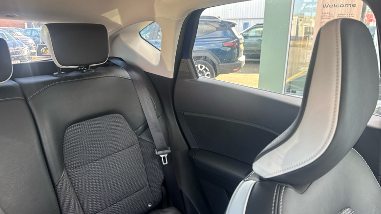 Renault Captur 1.0 TCE 90 SE Edition 5dr Petrol Hatchback